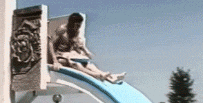 爆笑GIF图：姑娘，听我一句劝，以后别玩滑板了